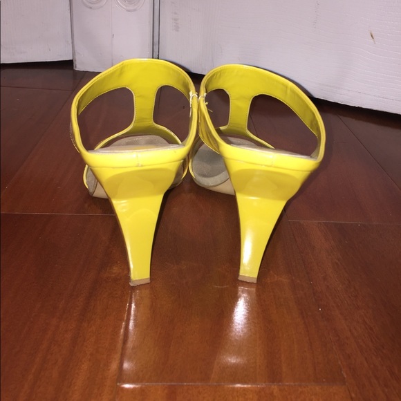 Nine West yellow heels - Picture 4 of 5